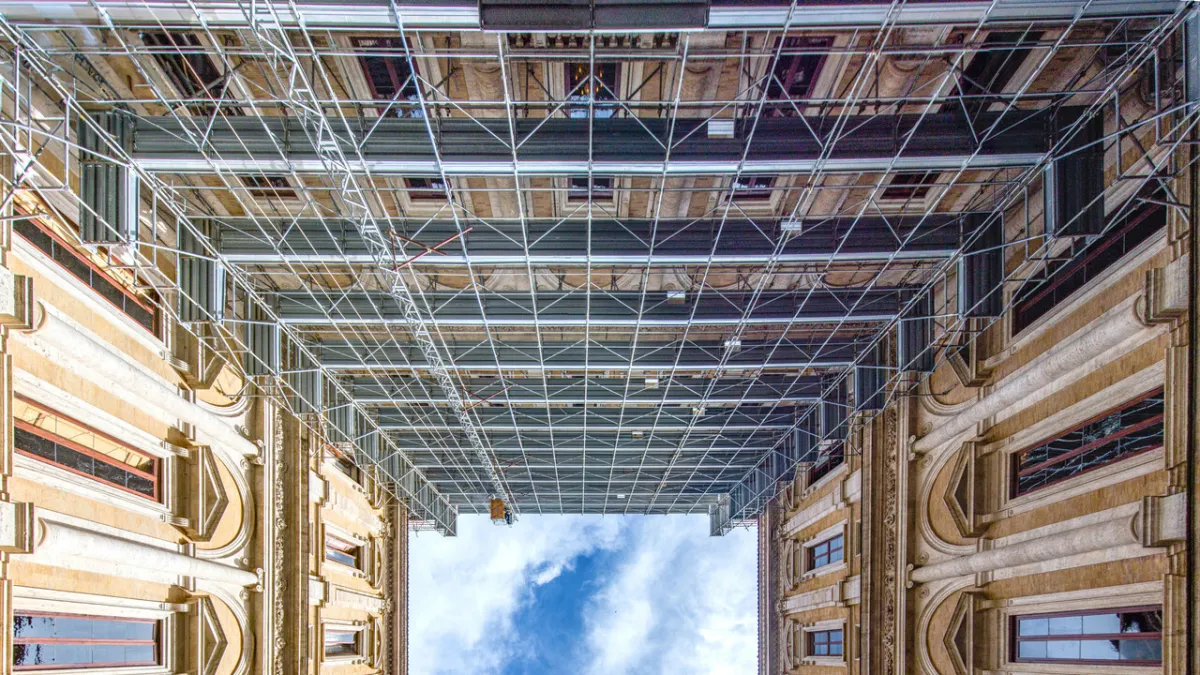 Palazzo Farnese Kembali Megah: Mahakarya Arsitek Renaisans Bersinar Lagi