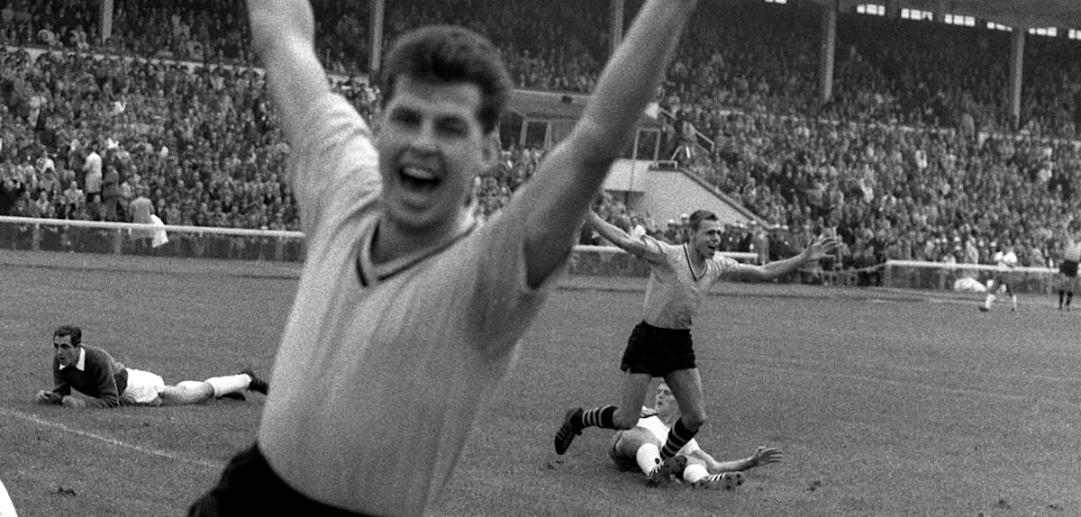 Sejarah Terukir! Gol Perdana Bundesliga 1963 Akhirnya Terekam Publik