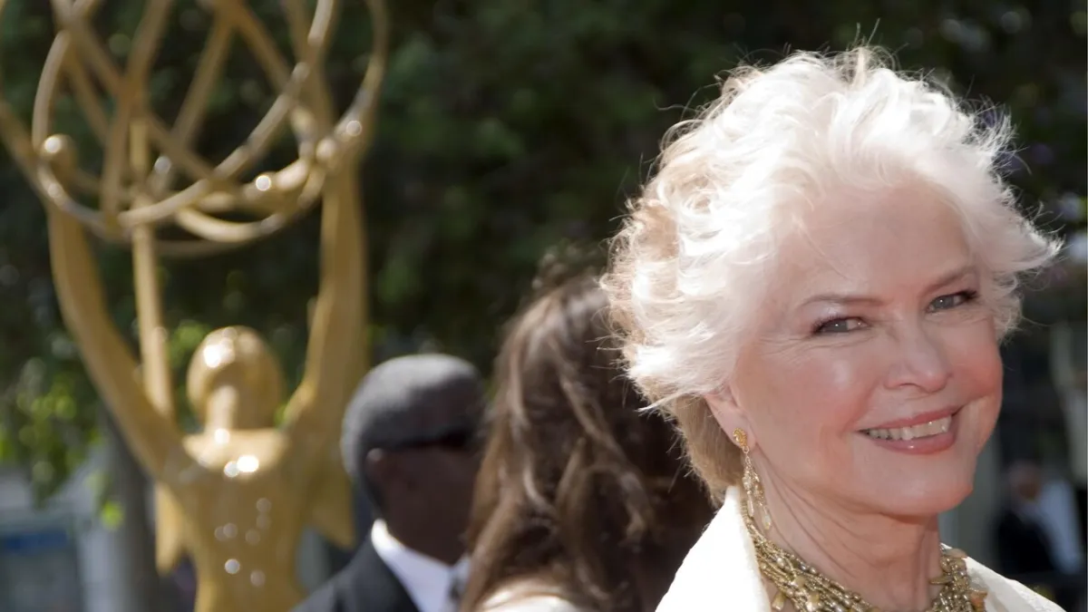Venice Unites: Ellen Burstyn Honored, Strippoli Film Ignites Competition!