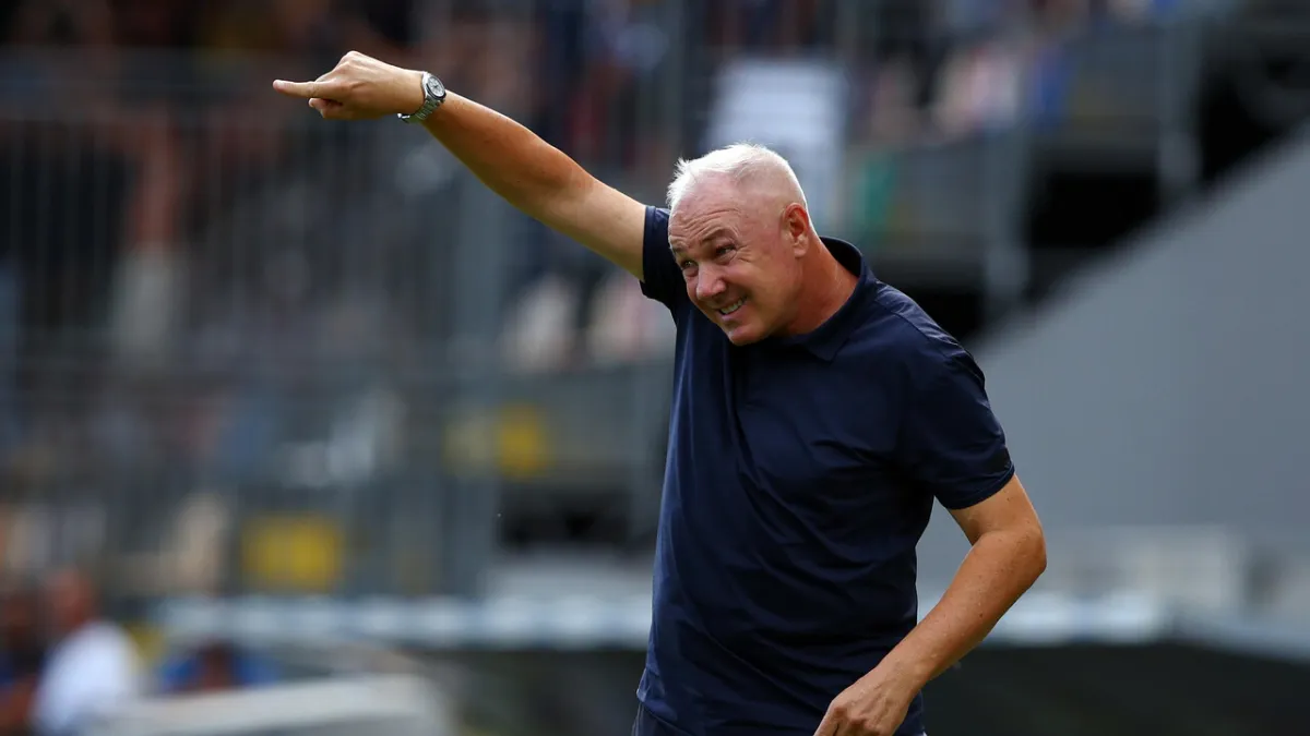 Duel Sengit Serie A: Frosinone dan Como Salin Skor di Laga Krusial