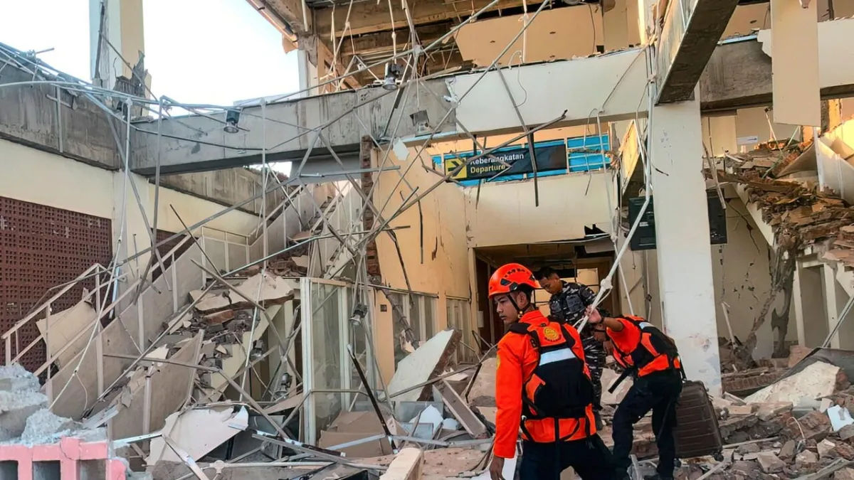 Gempa 7.7 SR Guncang Indonesia, Puluhan Jiwa Melayang