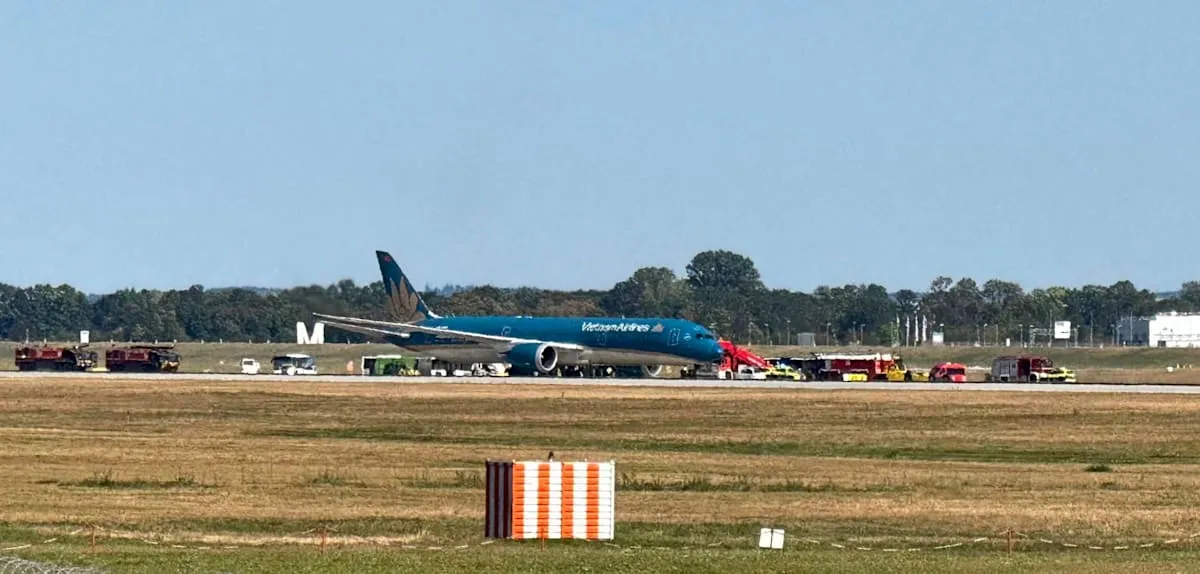 Heart-Stopping Moments! Boeing Fails Takeoff, Skids at Munich