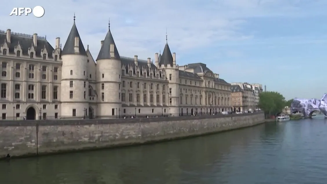 Paris Gempar! Pont Neuf Berubah Gua Artistik Lewat Sentuhan JR 2026