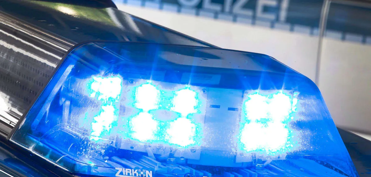Gelnhausen Gempar: Tembakan Misterius Hentikan Konvoi, Polisi Buru Pelaku Senjata Api