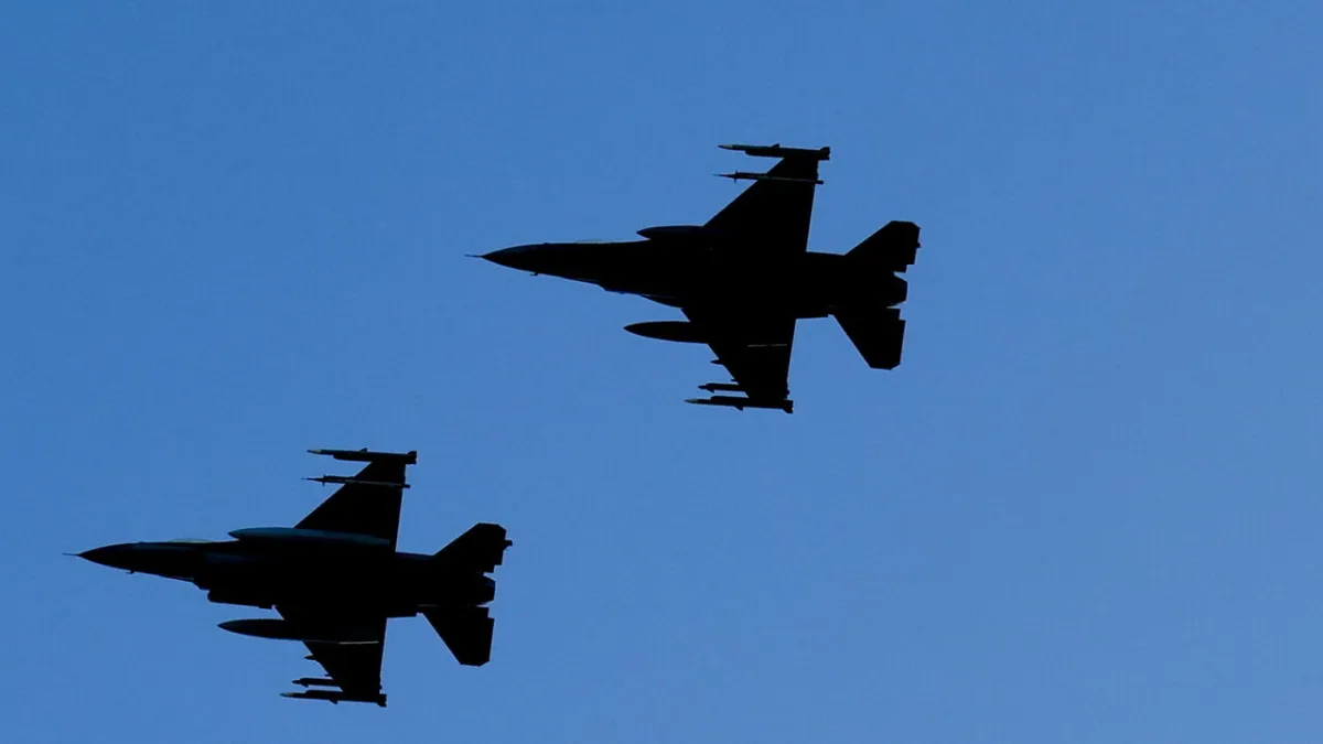 Perang di Hormuz Kian Dekat? AS Jatuhkan Rudal Iran dan Drone