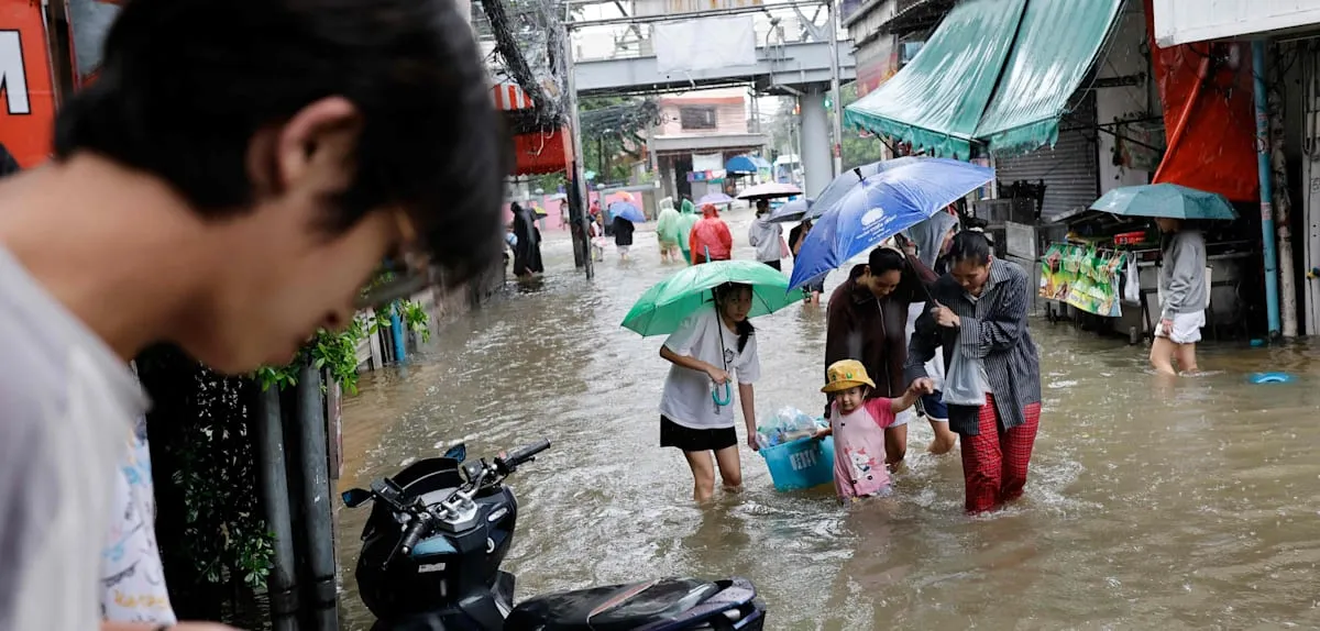 Bangkok Lumpuh Diterjang Banjir, Keadaan Darurat Ditetapkan!