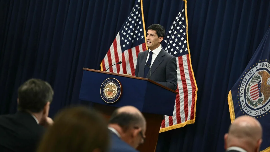 Momen Krusial: The Fed Tahan Suku Bunga, Era Warsh Dimulai