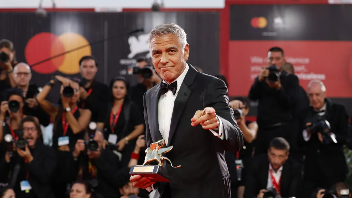 George Clooney Raih Emas Venesia: Merayakan Perjalanan Hidup Luar Biasa