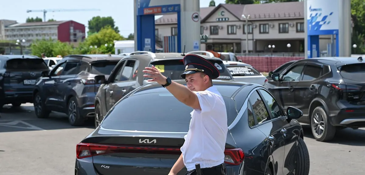 Rusia Terjerat Krisis BBM 2026: Warga Bawa Bensin Sendiri, Kuda Laris!