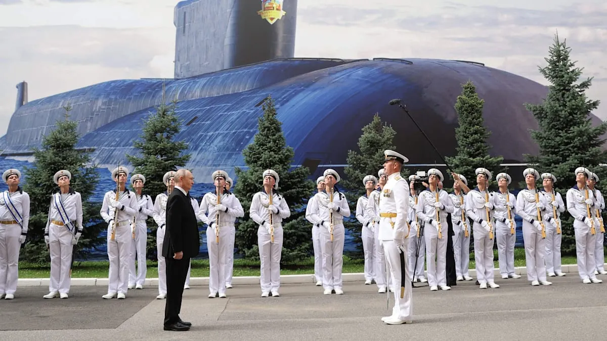 Ancaman Drone Ubah Navy Day Rusia 2026: Parade Militer Menyusut Drastis
