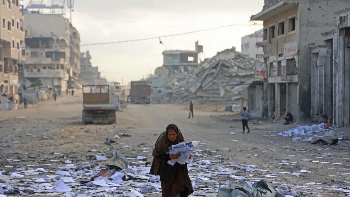 Trump's Controversial Gaza Deal: Hamas Disarmament, IDF Withdrawal at Stake