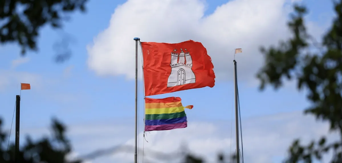 Hamburg Melawan Teror: CSD 2026 Tetap Digelar, Intelijen Dipertanyakan