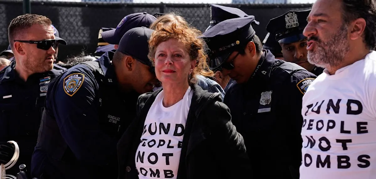 Sarandon Ditangkap: Bintang Hollywood Berani Serukan 'Hentikan Genosida' Dekat PBB