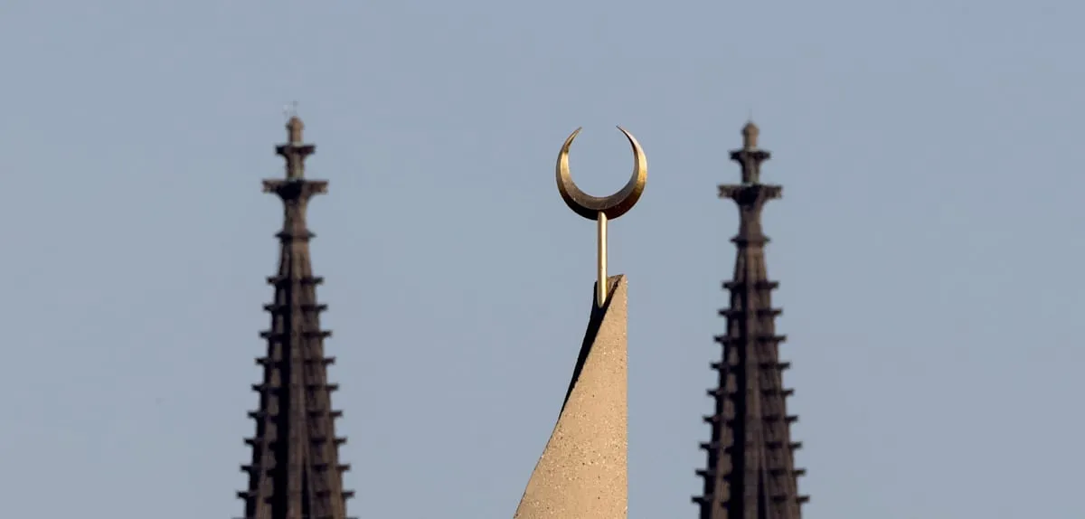 Unexpected Dialogue: Churches and Mosques Synergize Against Secularism Wave 2026