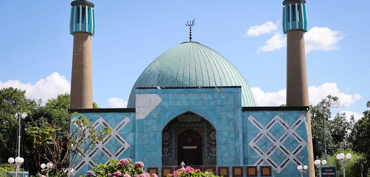Mystery of Alster's Blue Mosque: Hamburg's Historic Building Awaits Legal Verdict