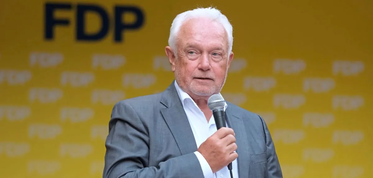 Germany in Uproar: Lauterbach's Tweet Incites Kubicki's Fury, SPD Cornered