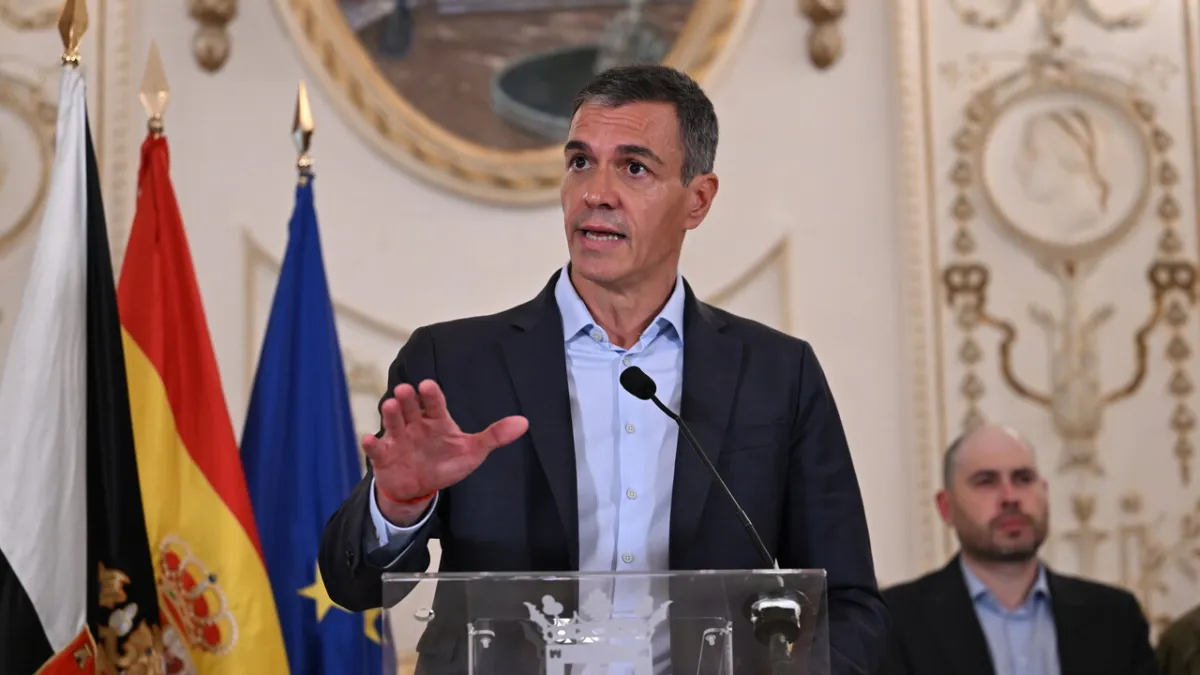 Madrid's Ultimatum Jolts Rome: Europe Divides Over 2026 Migrant Crisis