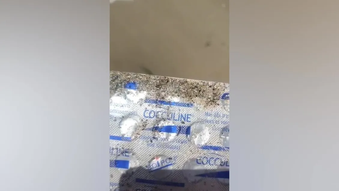 Geger Baia Del Silenzio: Ratusan Blister Obat Hanyut, Asal-usul Dipertanyakan