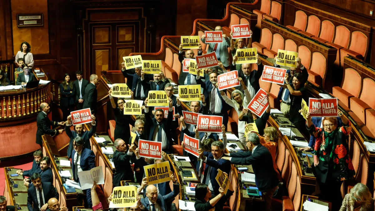 Senat Italia Loloskan UU Pemilu, Oposisi Berteriak 'Hukum Penipuan'!