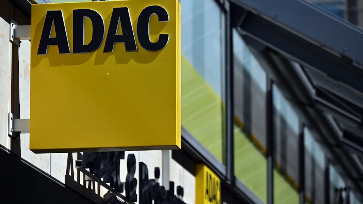 Harga BBM Jerman Melonjak Misterius: ADAC Tuntut Kartel Rafineri Diusut!