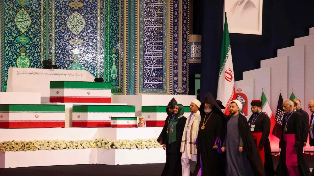 Pemimpin Tertinggi Iran Wafat: Jutaan Rakyat Iringi Persemayaman Agung