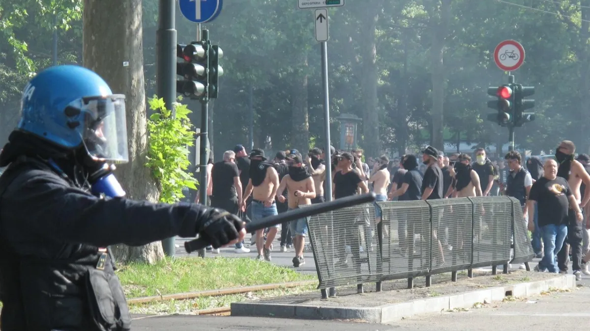 Jaksa Perintahkan Tangkap Polisi Penembak Suporter di Derby Torino