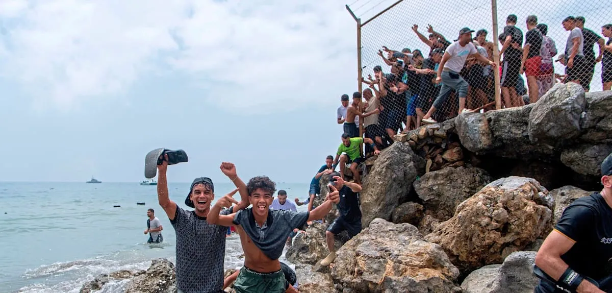 Ceuta Ambruk: 49.000 Migran Serbu Perbatasan, Spanyol Hadapi Kekacauan Besar
