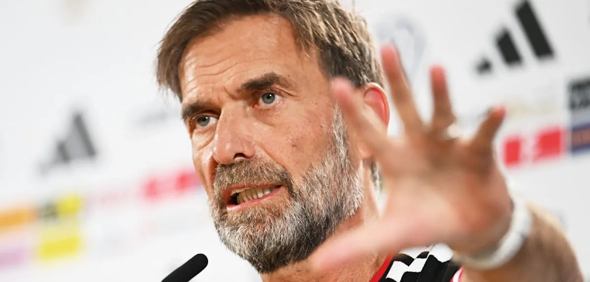 Kritik Menggunung untuk Wirtz: Klopp Pasang Badan, Ungkap Fakta Mengejutkan!