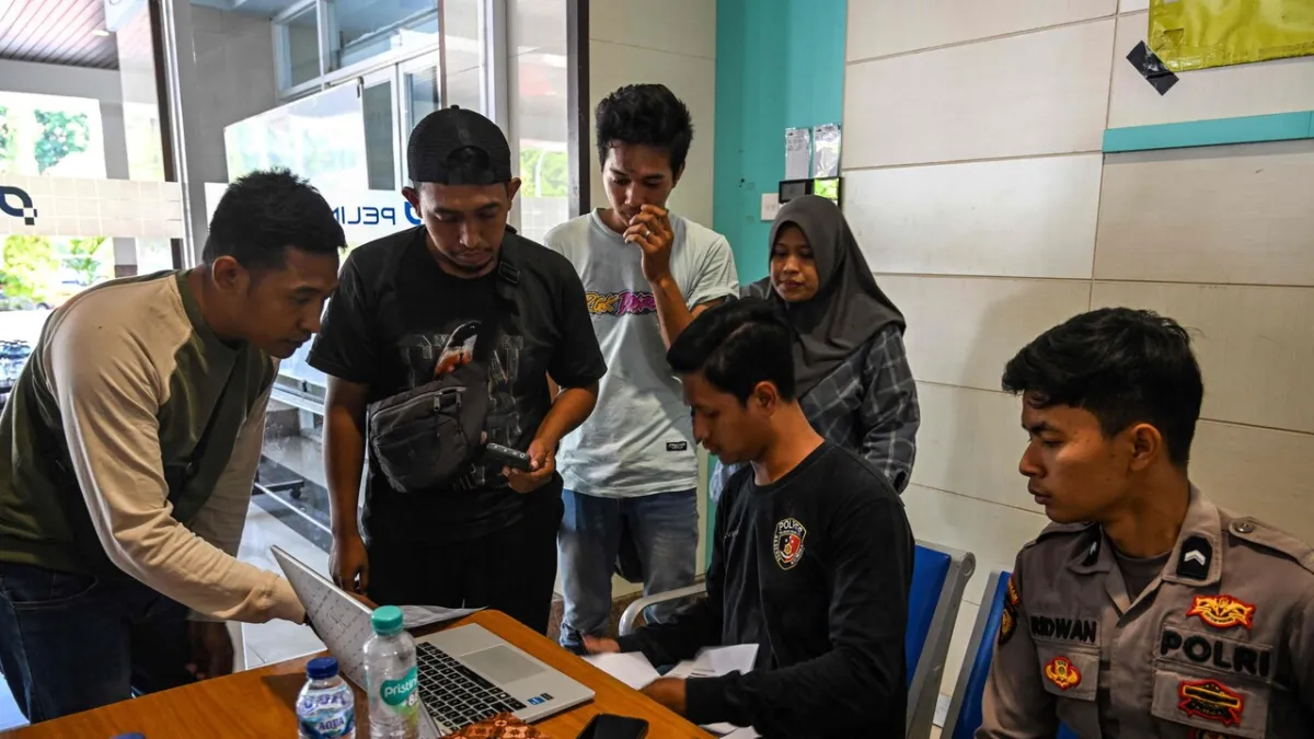 Tragedi Feri Indonesia: Enam Tewas, Ratusan Hilang di Lautan
