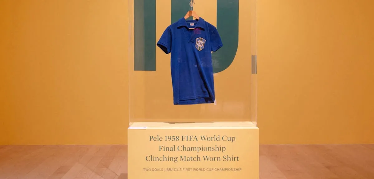 Jersey Ikonik Pelé Piala Dunia 1958 Pecahkan Rekor Harga Fantastis