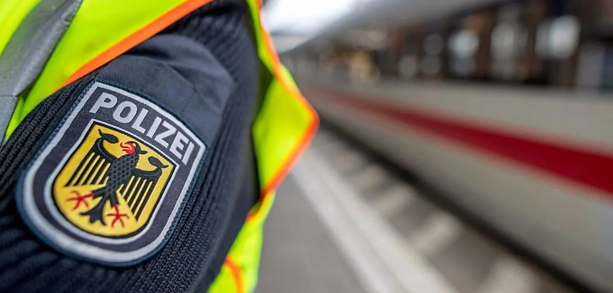 Drunk HFC Fan Rages: Assaults Vendor, Racially Abuses Police in Halle