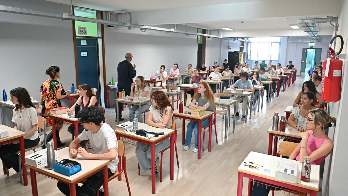 Italian Education Anomaly: Top Graduates Soar Amidst Struggling National Exams