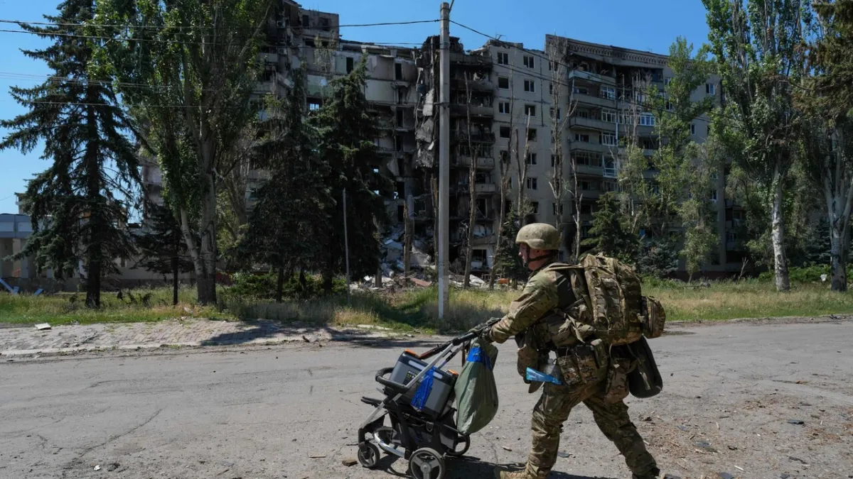 Crimea Turmoil: Russian Soldier Rampages, Four Tragically Dead in Sevastopol