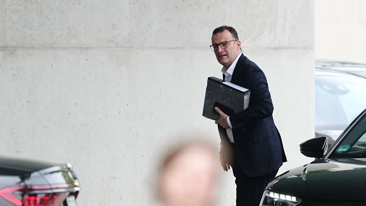 Germany's Union Faction Leadership Battle Heats Up: Frei or Linnemann?