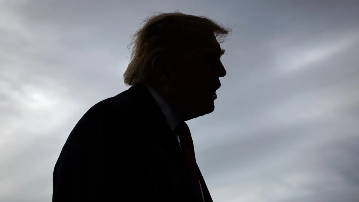 Trump Hosts Anthropic CEO: Strategic Maneuver Amidst White House AI Tensions