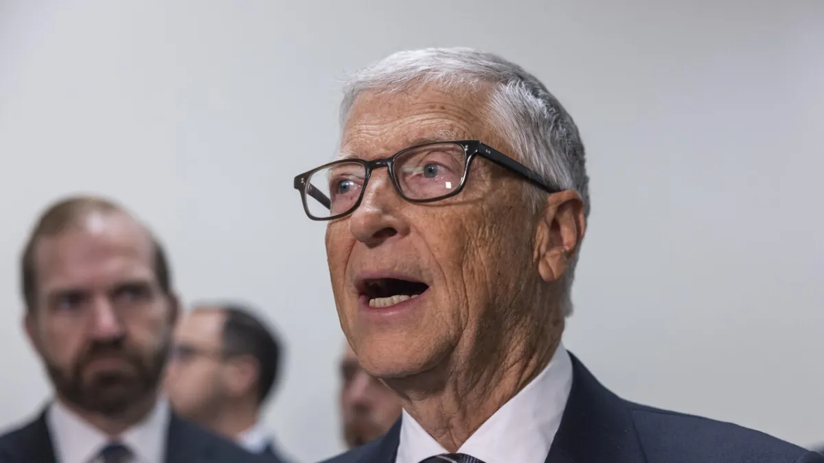 Bill Gates Peringatkan: Ancaman AI Lebih Serius dari Dugaan Kita!