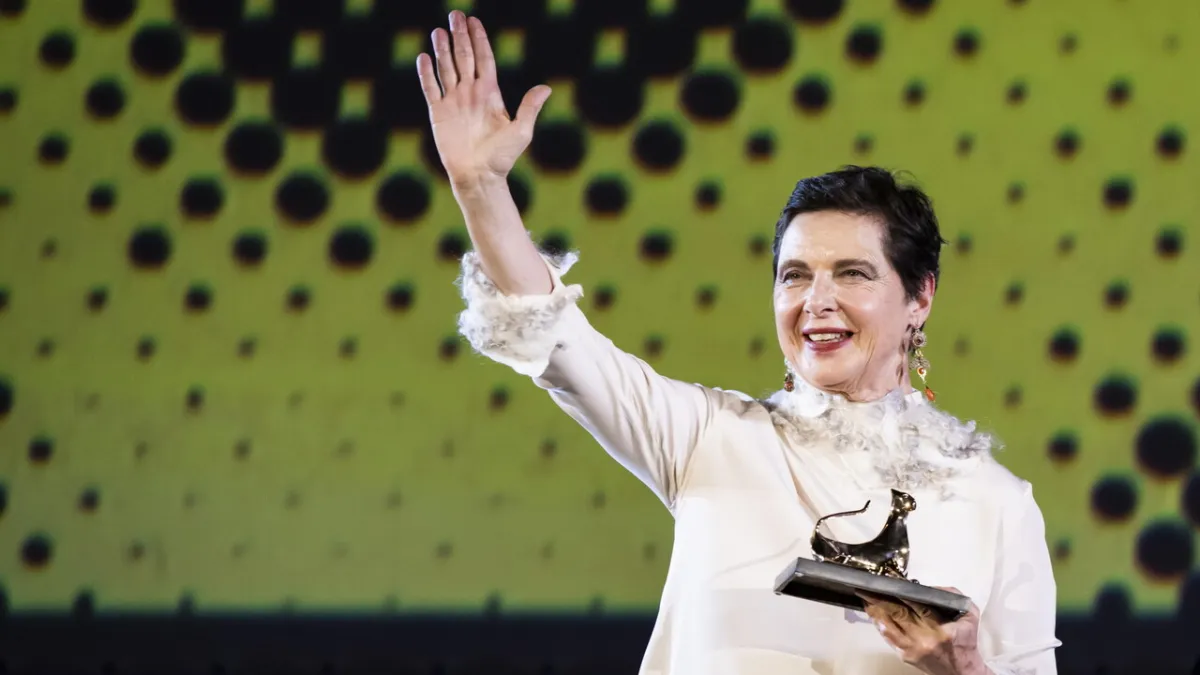 Isabella Rossellini: dari Pukulan Film ke Ikon Mode Global