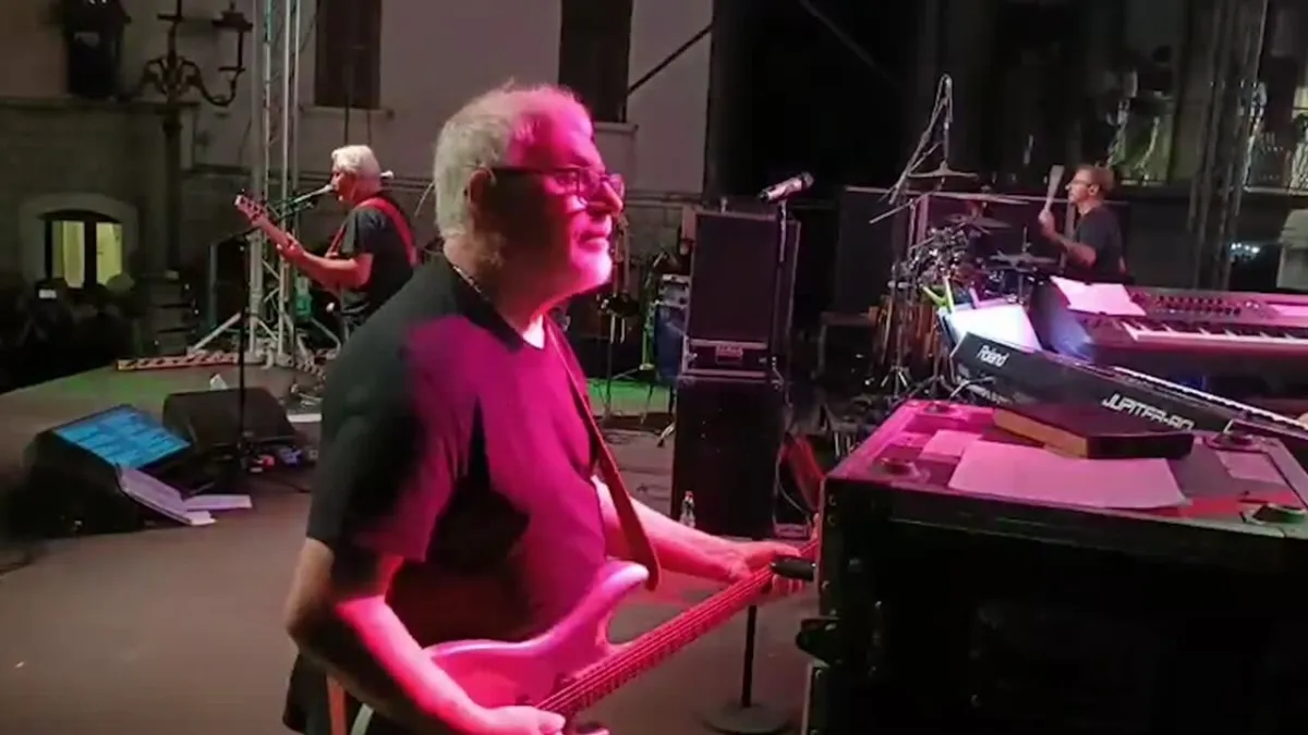 Nomadi Responds to Grief: Performs 'Dio è Morto' Commemorating Guccini in Petrabbondante