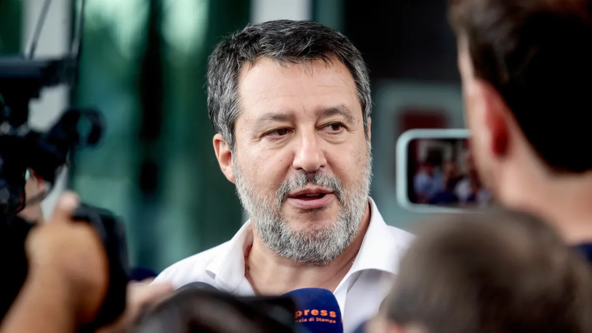 Salvini Declares: The League is One, Dissenters Have No Place!
