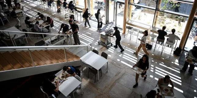 Skema Makan Murah Mahasiswa Prancis Terancam Defisit Anggaran Crous 2026