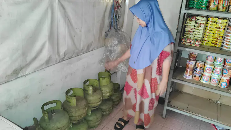 Bahlil Lahadalia Desak Rakyat Hemat Gas: Kompor Boros Bebani Subsidi