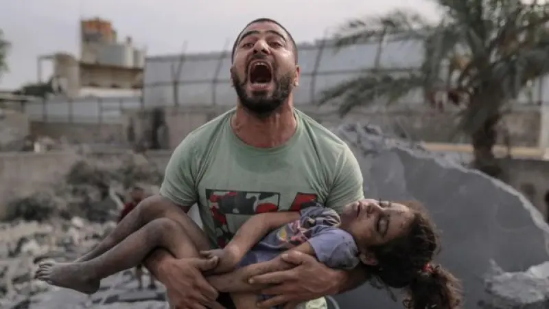 Jeritan Pilu Lebanon: Bocah Ini Kehilangan Keluarga Akibat Serangan Israel