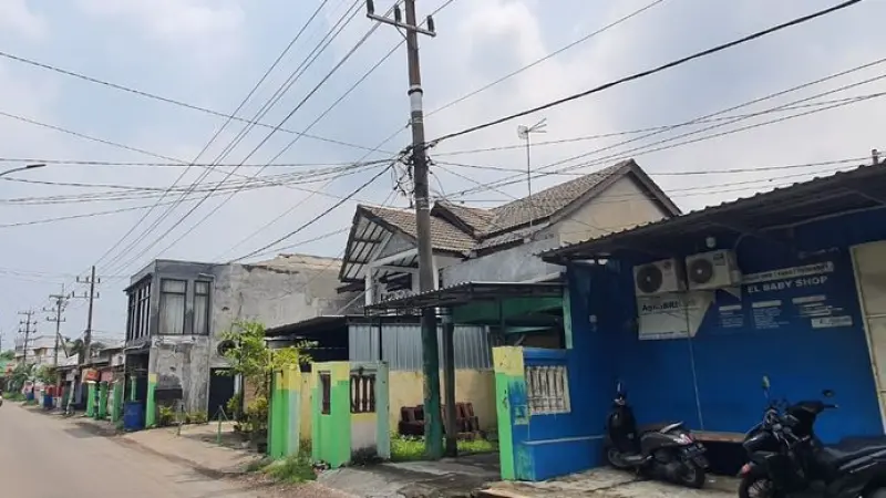 Ledakan Misterius Guncang Sidoarjo, Besi Panas Hantam Atap Rumah Warga