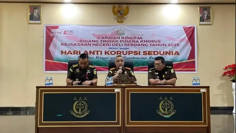 Kajari Karo Diamankan Kejagung: dari Senyum di DPR ke Jeruji Besi