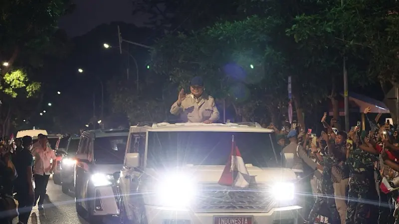 Prabowo Sentil Mobil Dinas Gubernur Rp8 M: Saya Presiden, Pakai Maung!